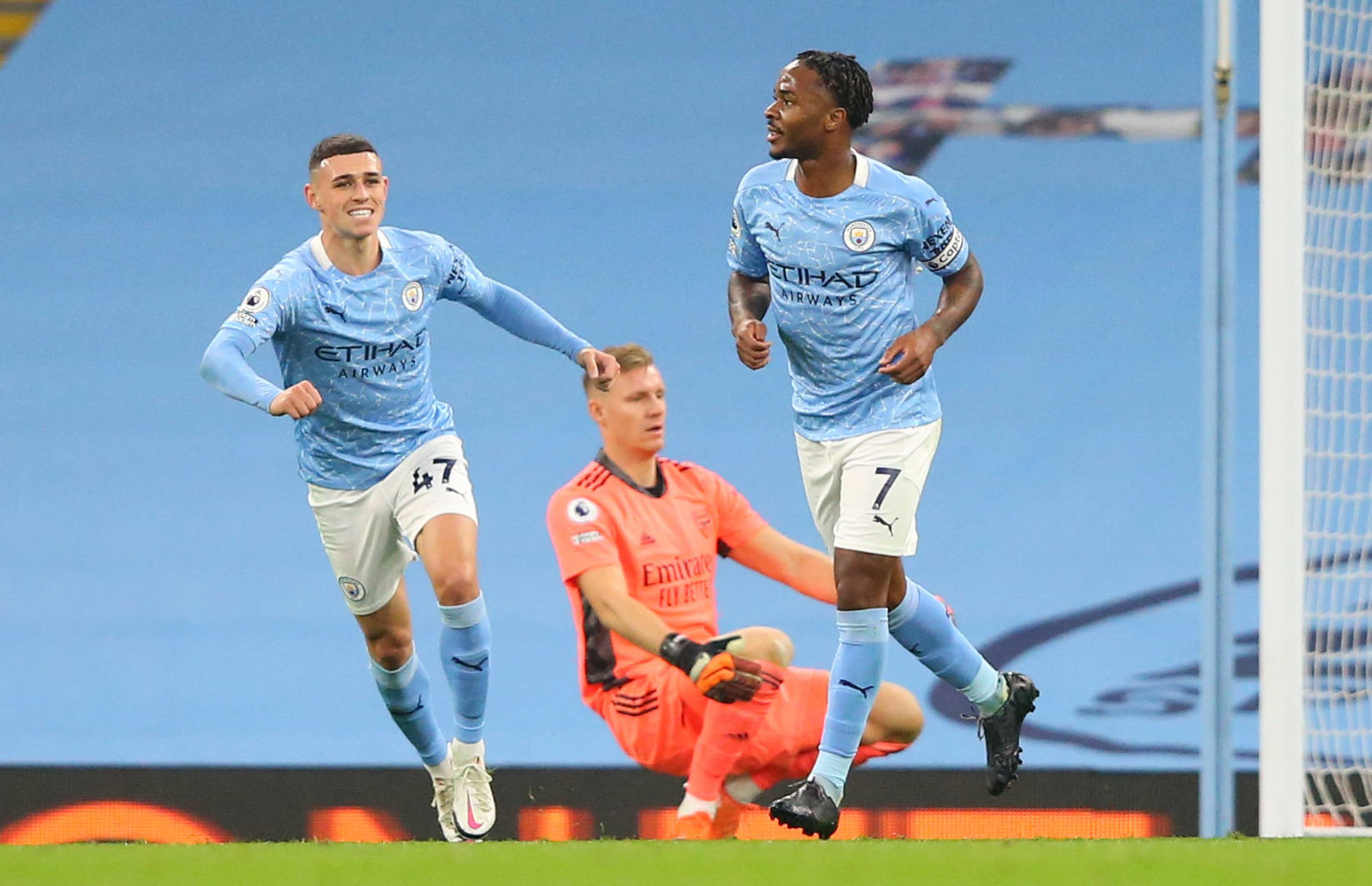 球员正以惊 球员正以惊